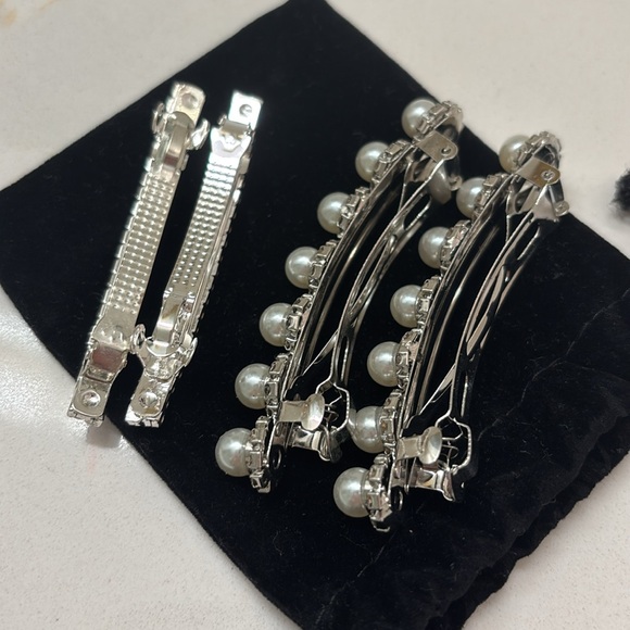 NWOT set of 4 barrettes - Picture 2 of 2